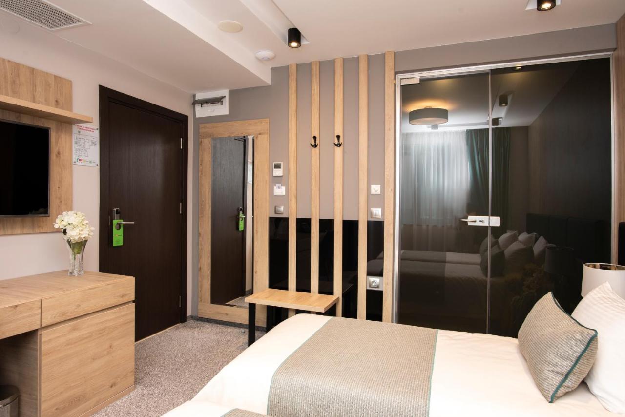 Family Hotel Business Club Shumen Exterior foto